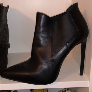 Yves Saint Laurent bootie
